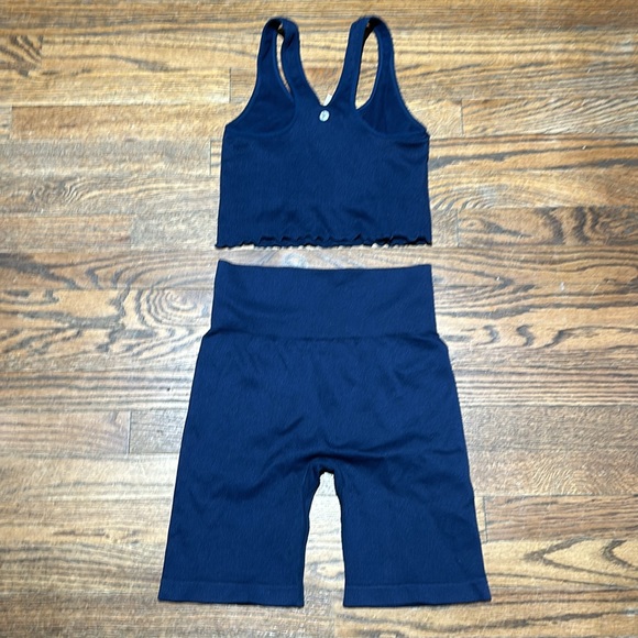 90 Degree Shorts - Picture 6 of 7